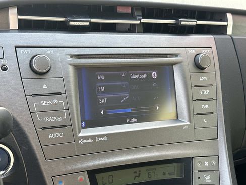 Used 2014 Toyota Prius Plug-In Hybrid image 11