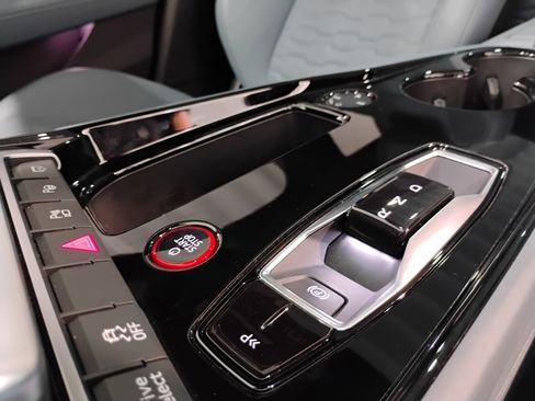 Used 2022 Audi e-tron GT Prestige w/ Prestige Package image 23