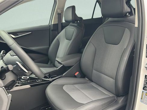 Used 2024 Kia Niro Wind w/ Wind Preserve Package FWD image 14