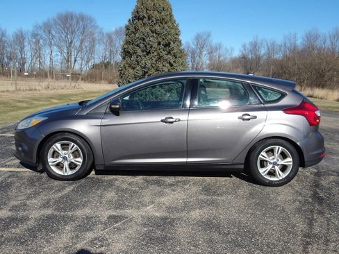 Used 2014 Ford Focus SE w/ SE Winter Package image 10