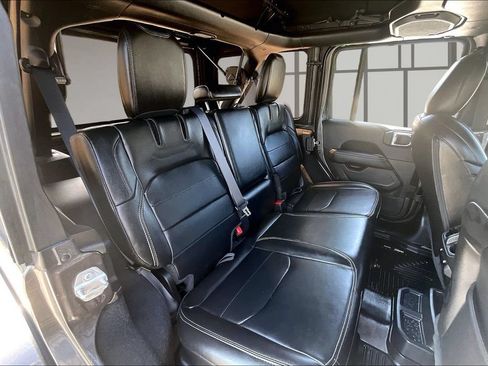Used 2023 Jeep Wrangler Unlimited Sahara AWD/4WD image 24