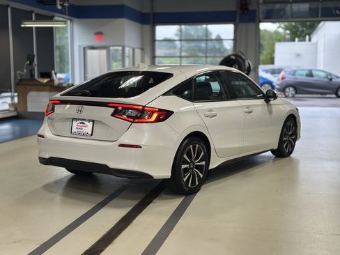 Used 2023 Honda Civic EX-L image 5