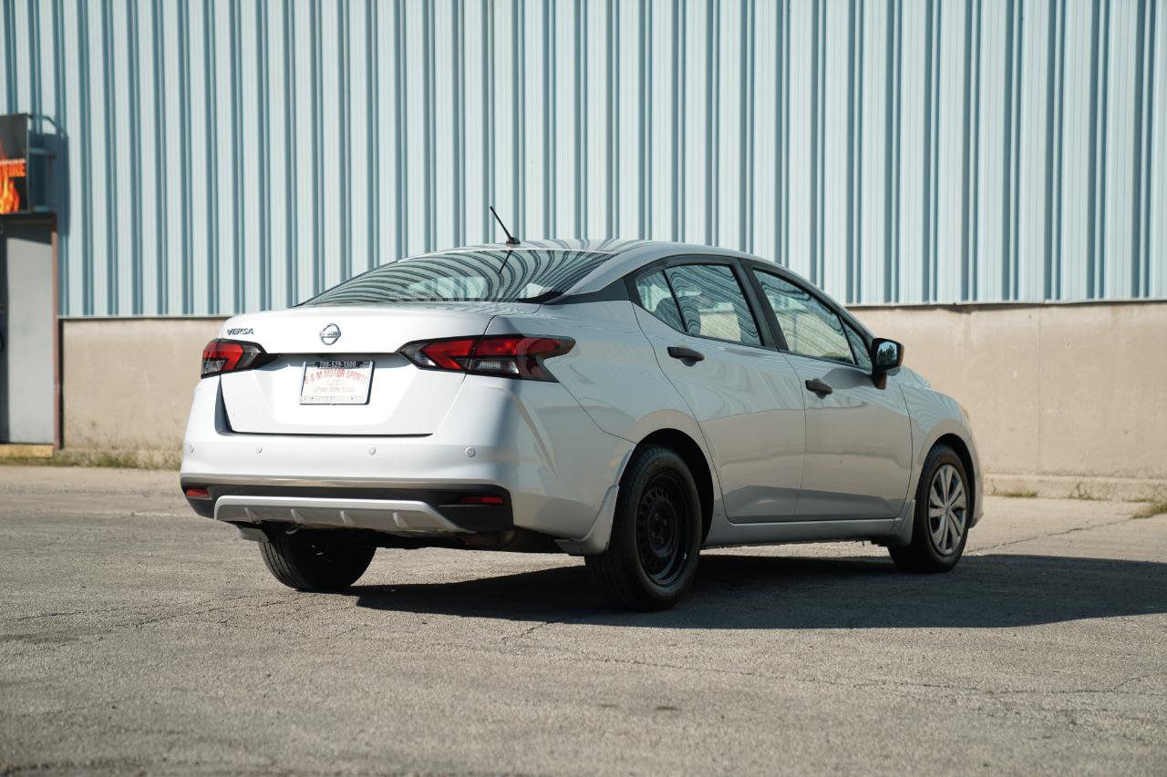 Used 2020 Nissan Versa S FWD image 11