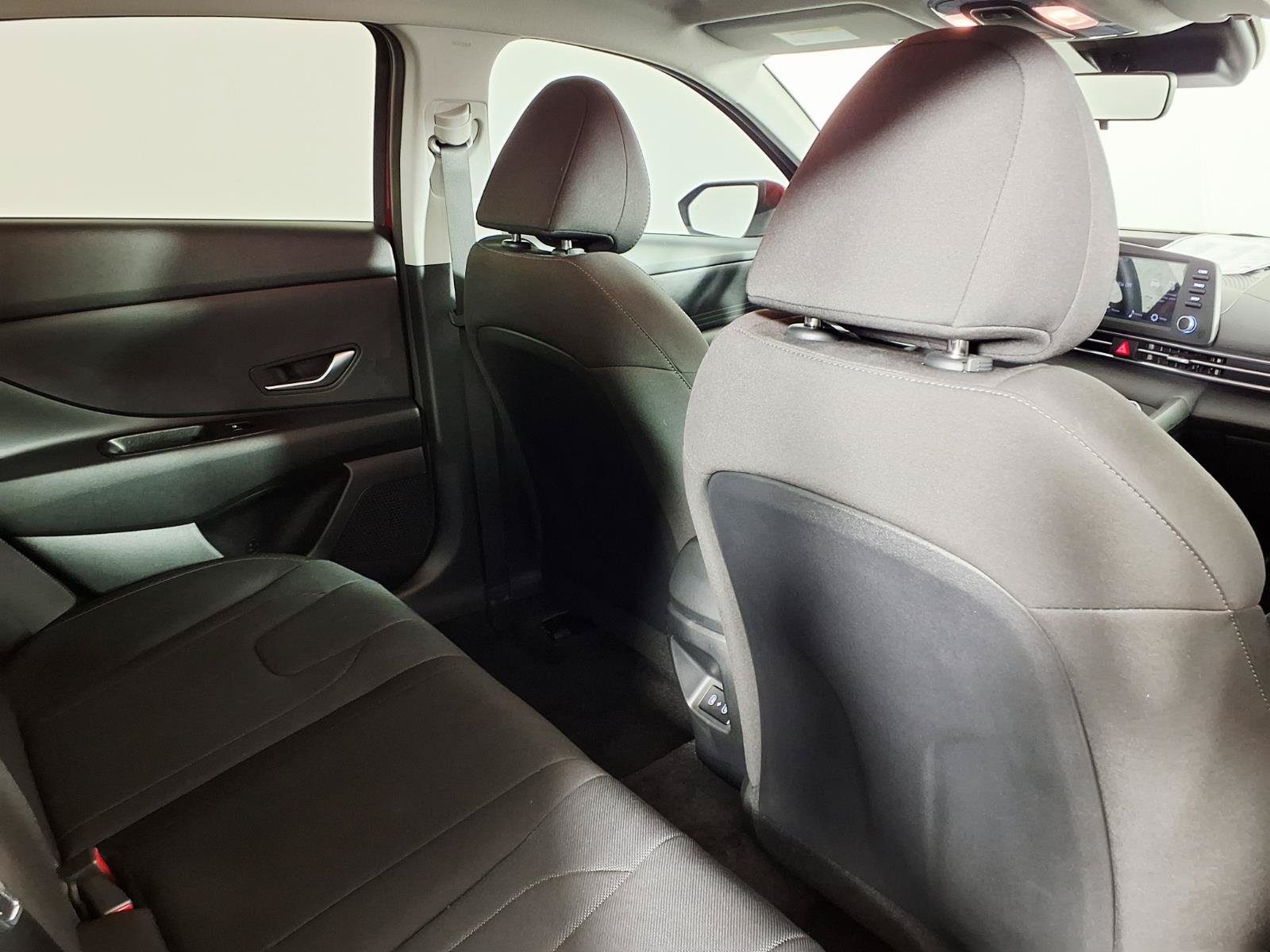 Certified 2026 Hyundai Elantra SE FWD image 11