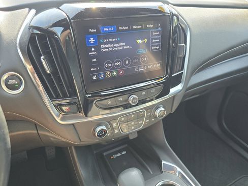 Used 2023 Chevrolet Traverse LT AWD/4WD image 39