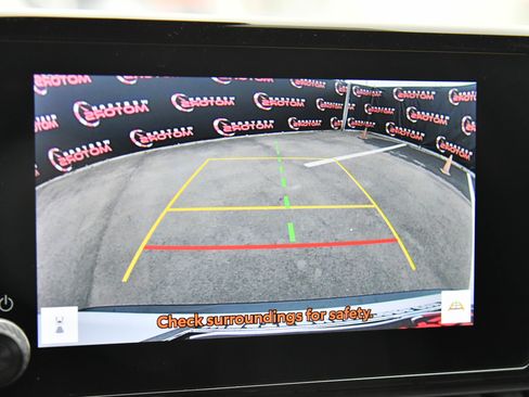 Used 2023 Toyota RAV4 LE image 18