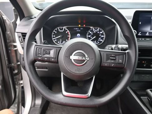 Used 2024 Nissan Rogue S FWD image 20
