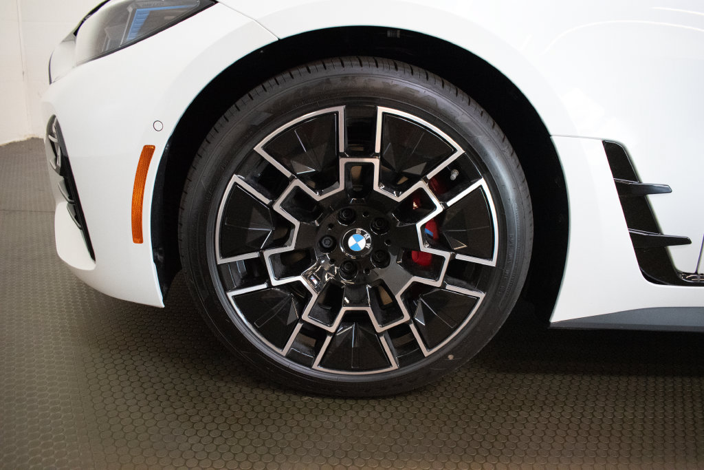 New 2026 BMW 440i xDrive w/ Premium Package AWD/4WD image 9