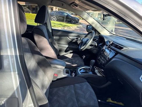 Used 2016 Nissan Rogue SV AWD/4WD image 10