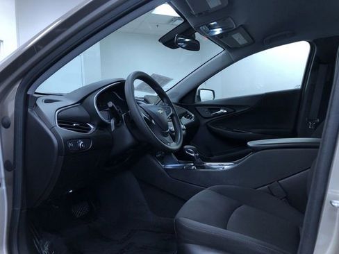 Used 2024 Chevrolet Malibu LT image 11