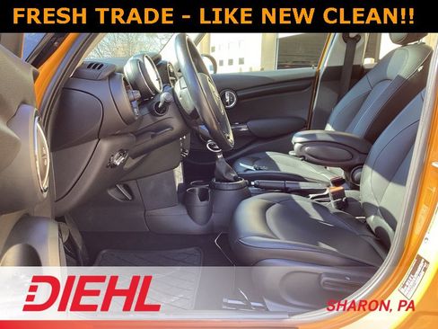 Used 2015 MINI Cooper 4-Door Hardtop image 9