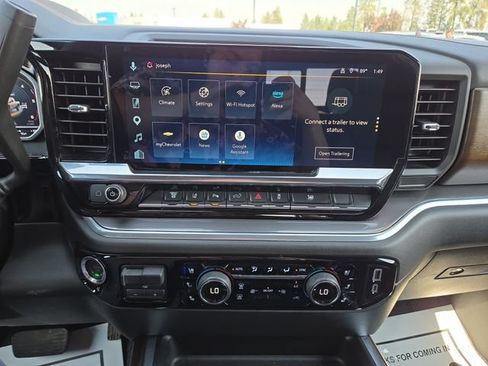Used 2025 Chevrolet Silverado 2500 High Country w/ High Country Premium Package AWD/4WD image 25