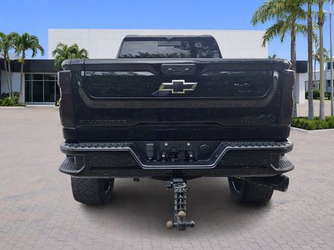 Used 2024 Chevrolet Silverado 2500 High Country w/ Midnight Edition AWD/4WD image 6
