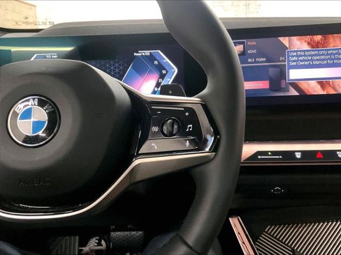 Used 2025 BMW X3 xDrive30i w/ Premium Package image 21