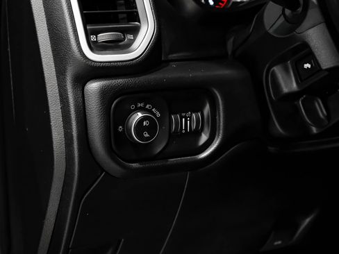 Used 2020 RAM 2500 Big Horn w/ Level 2 Equipment Group AWD/4WD image 25