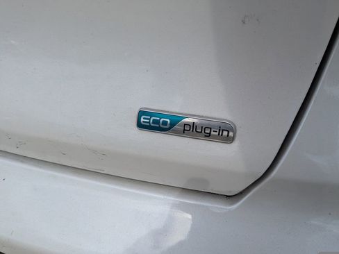 Used 2019 Kia Niro EX image 9