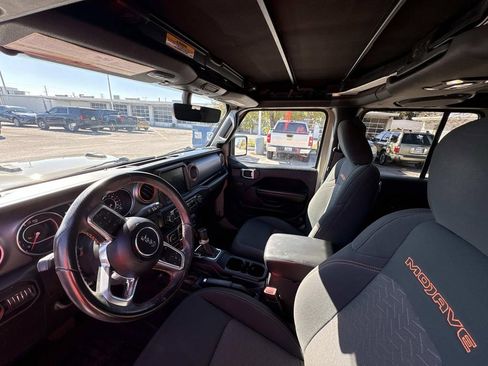 Used 2020 Jeep Gladiator Mojave w/ Dual Top Group image 10