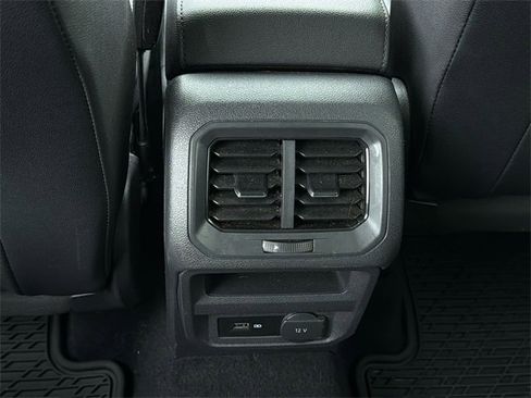 Used 2020 Volkswagen Tiguan SEL image 20