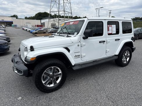 Used 2020 Jeep Wrangler Unlimited Sahara AWD/4WD image 5