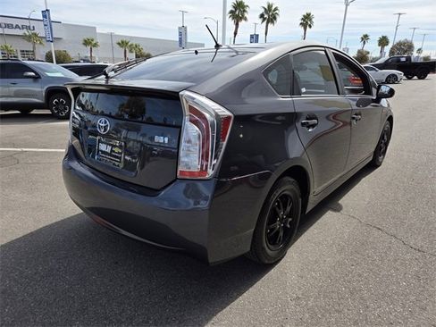 Used 2015 Toyota Prius Four image 6