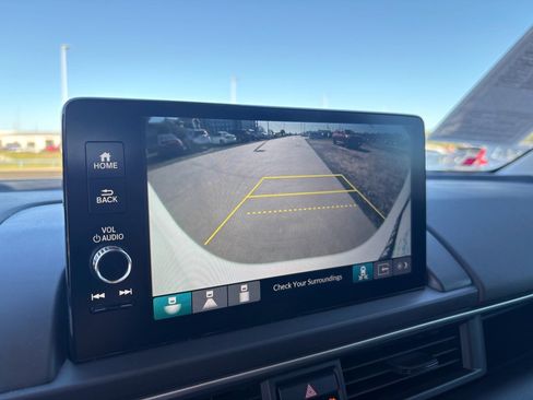 Certified 2025 Honda Pilot EX-L image 18