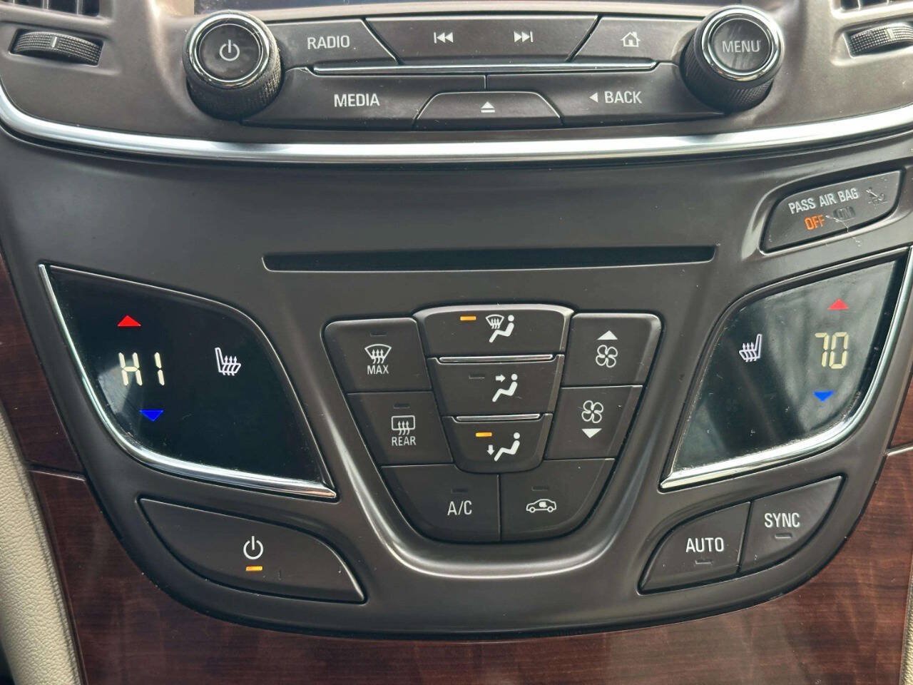 Used 2015 Buick Regal Premium w/ Experience Buick Package FWD image 33