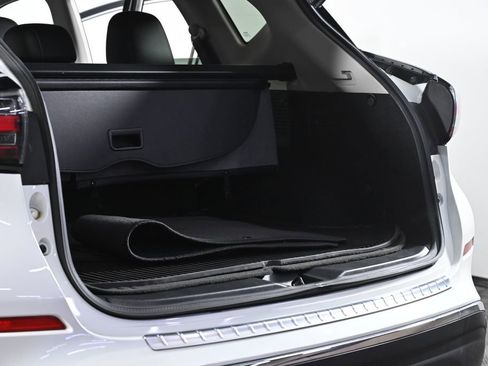 Used 2022 Nissan Murano Platinum w/ Cargo Package image 36