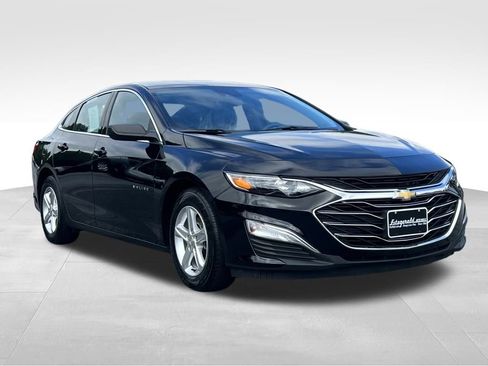 Used 2023 Chevrolet Malibu LS image 1