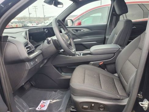 Certified 2024 Chevrolet Traverse LT w/ LPO, Floor Liner Package image 21