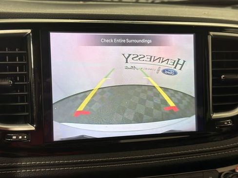 Used 2025 Chrysler Pacifica Limited FWD image 3