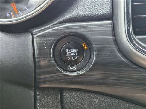 Used 2021 Jeep Grand Cherokee Laredo AWD/4WD image 16