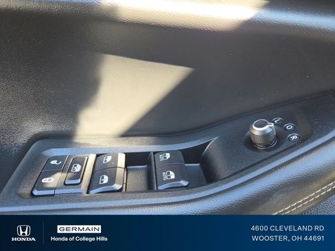 Used 2022 Jeep Grand Cherokee L Laredo w/ Luxury Tech Group I image 30