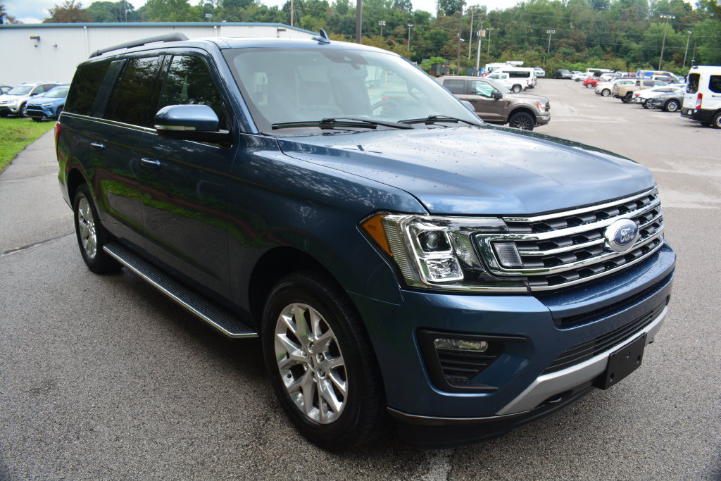 Used 2020 Ford Expedition Max XLT w/ Equipment Group 202A AWD/4WD image 4