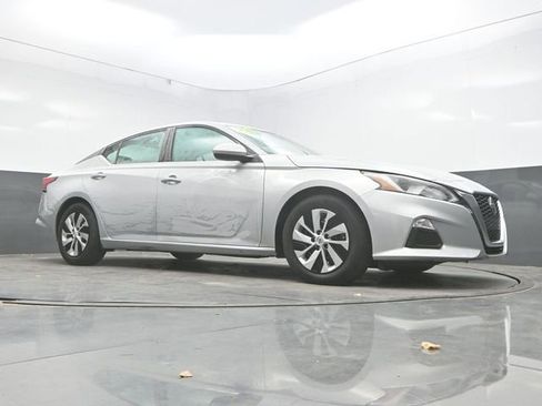 Used 2021 Nissan Altima 2.5 S image 32