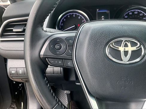 Used 2020 Toyota Camry SE FWD image 20