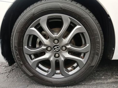 Used 2020 Toyota Yaris LE FWD image 27
