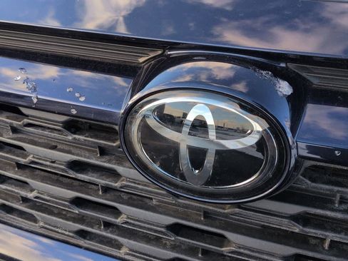 Used 2021 Toyota RAV4 XLE image 11