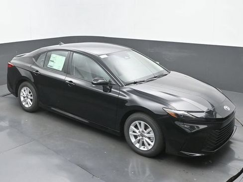 New 2026 Toyota Camry LE FWD image 27