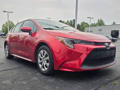 Certified 2021 Toyota Corolla LE FWD image 1