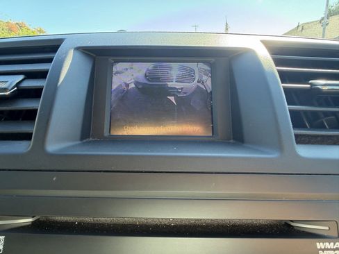 Used 2012 Toyota Highlander SE image 10