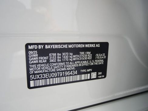 Used 2026 BMW X5 M60i image 27