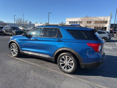 Used 2023 Ford Explorer XLT w/ Equipment Group 202A image 6