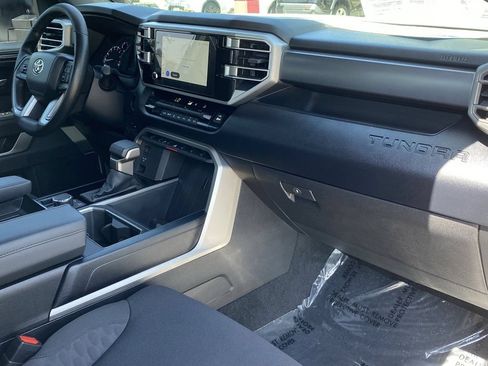 Used 2025 Toyota Tundra SR5 AWD/4WD image 17