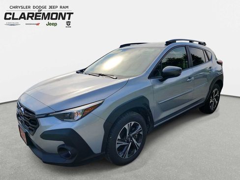 Used 2025 Subaru Crosstrek 2.5i Premium AWD/4WD image 1