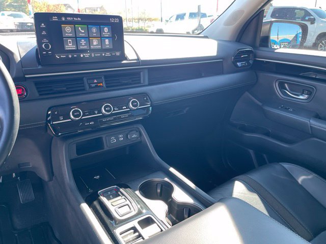 Used 2025 Honda Pilot EX-L image 19