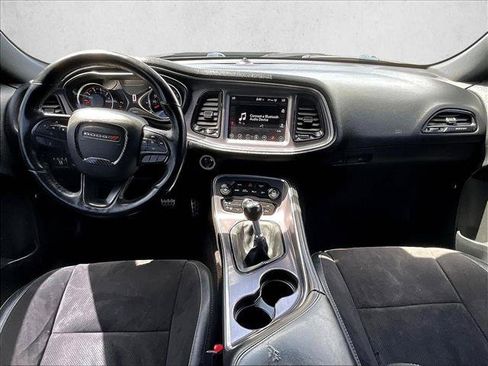 Used 2017 Dodge Challenger R/T Scat Pack RWD image 12