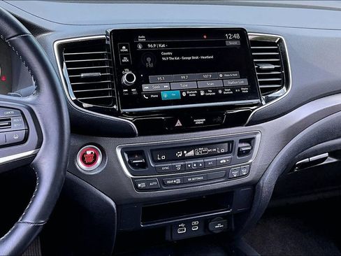 Used 2024 Honda Ridgeline Sport image 10
