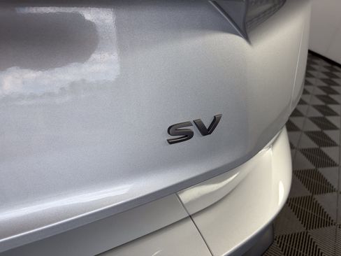 Used 2024 Nissan Rogue SV FWD image 17