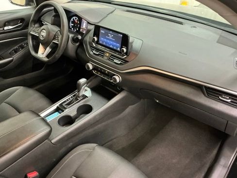 Used 2022 Nissan Altima 2.5 S FWD image 17