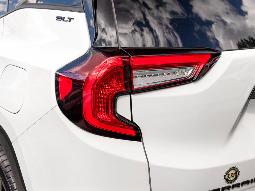 Used 2024 GMC Terrain SLT w/ Elevation Edition AWD/4WD image 37
